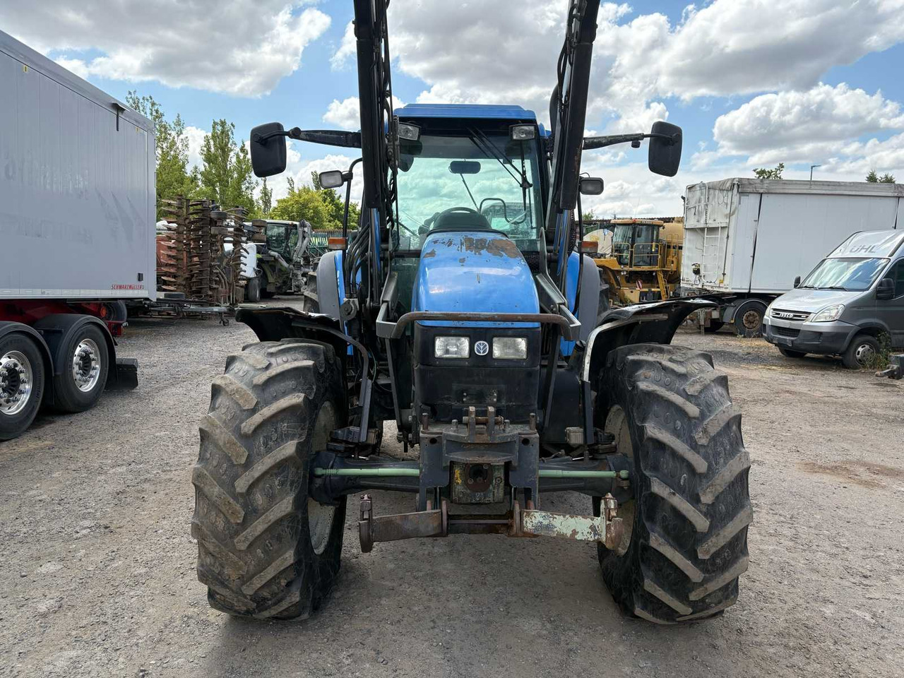 New Holland TM115 mit Frontlader - Traktor: obrázek 2 New Holland TM115 mit Frontlader - Traktor: obrázek 2