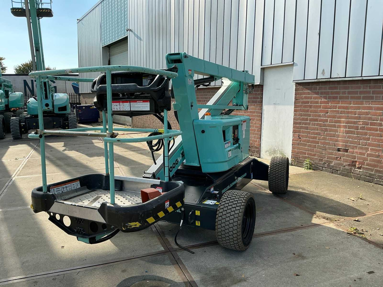 Niftylift HR12LE 2x4 MK2 - Pracovní plošina: obrázek 2 Niftylift HR12LE 2x4 MK2 - Pracovní plošina: obrázek 2