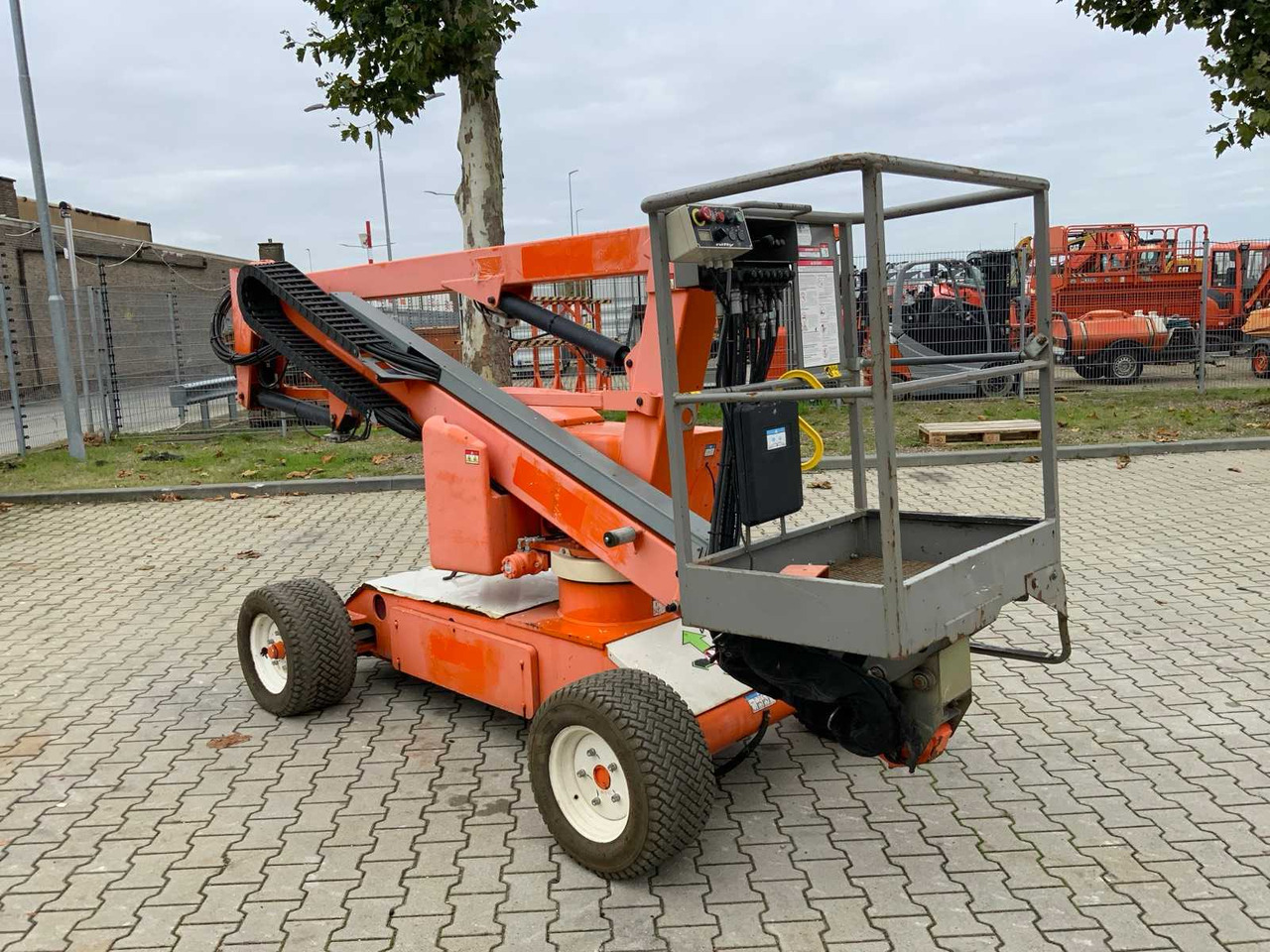 Niftylift Nifty HR12NE - Pracovní plošina: obrázek 4 Niftylift Nifty HR12NE - Pracovní plošina: obrázek 4