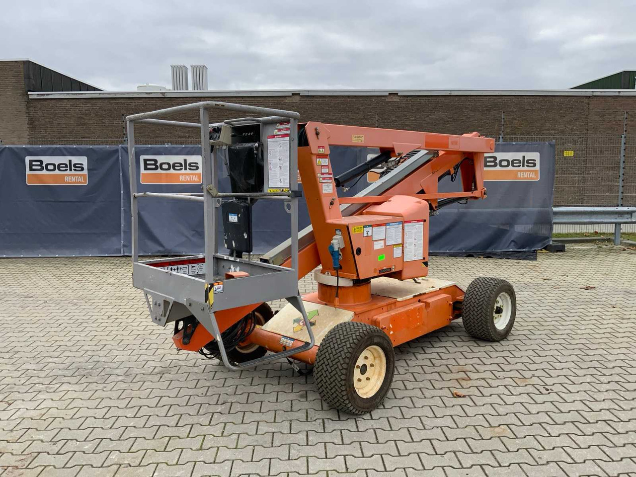 Niftylift Nifty HR12NE - Pracovní plošina: obrázek 2 Niftylift Nifty HR12NE - Pracovní plošina: obrázek 2