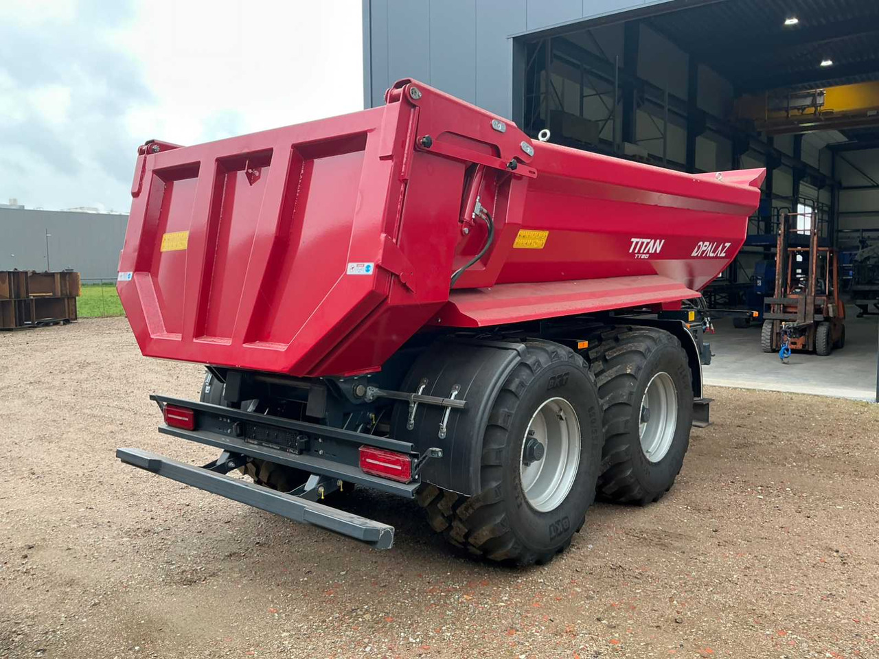 Palaz Halfpipe Titan TT20 Profiline - Zemědělský sklápěcí přívěs: obrázek 4 Palaz Halfpipe Titan TT20 Profiline - Zemědělský sklápěcí přívěs: obrázek 4