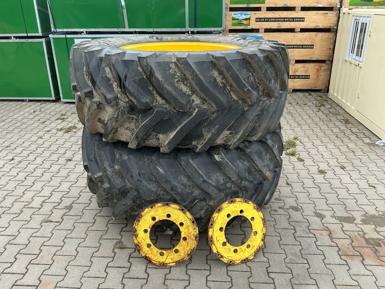 Pirelli TM800 - Pneumatiky a ráfky pro Traktor: obrázek 1 Pirelli TM800 - Pneumatiky a ráfky pro Traktor: obrázek 1
