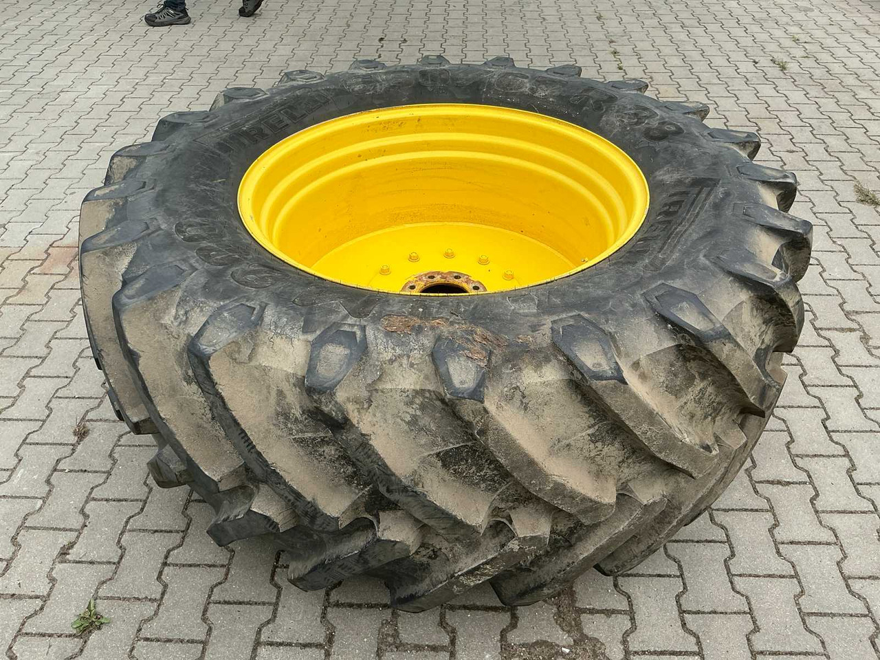 Pirelli TM800 - Pneumatiky a ráfky pro Traktor: obrázek 5 Pirelli TM800 - Pneumatiky a ráfky pro Traktor: obrázek 5
