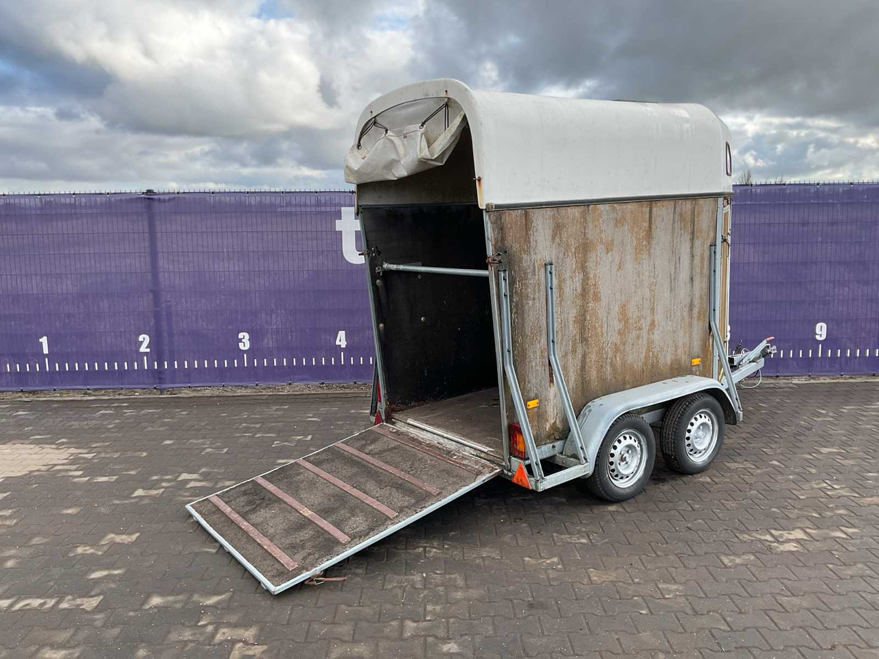 2001 - HOTRARIJS - VT - HORSE TRAILER - Přívěs: obrázek 5 2001 - HOTRARIJS - VT - HORSE TRAILER - Přívěs: obrázek 5