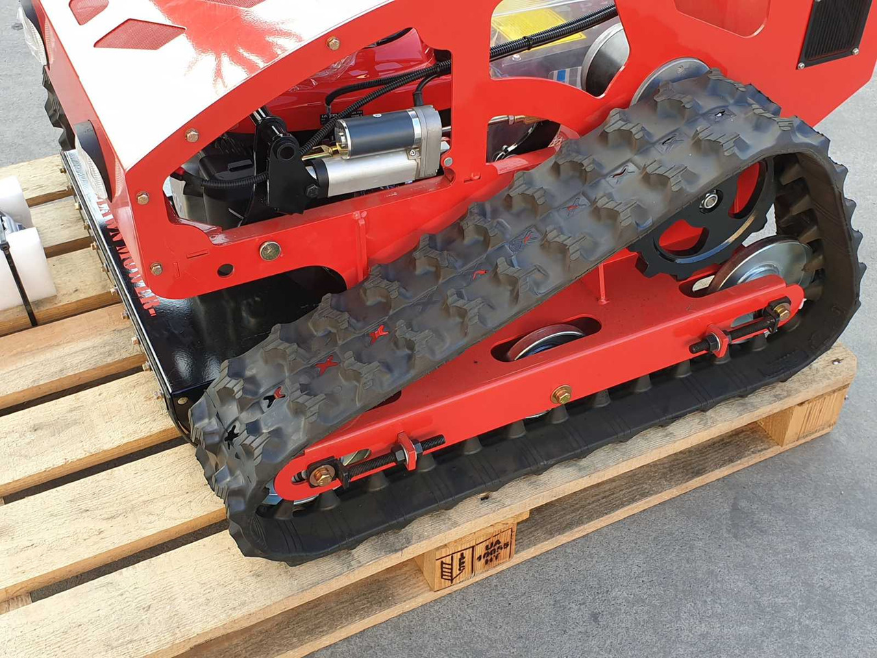 RAPTOR - Sekačka na trávu: obrázek 5 RAPTOR - Sekačka na trávu: obrázek 5