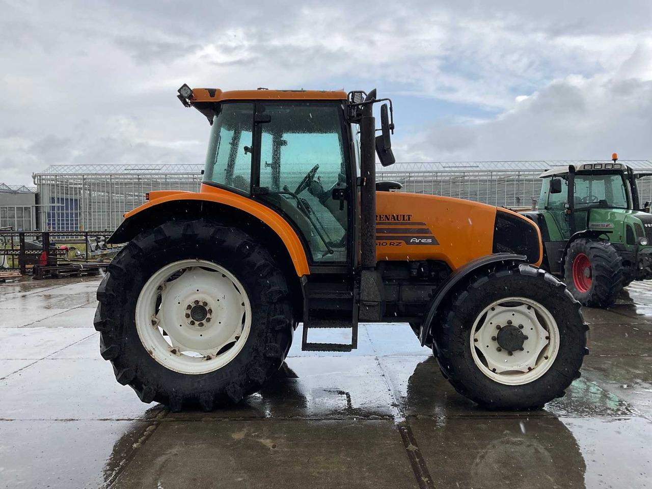 Renault 610RZ Ares - Traktor: obrázek 4 Renault 610RZ Ares - Traktor: obrázek 4