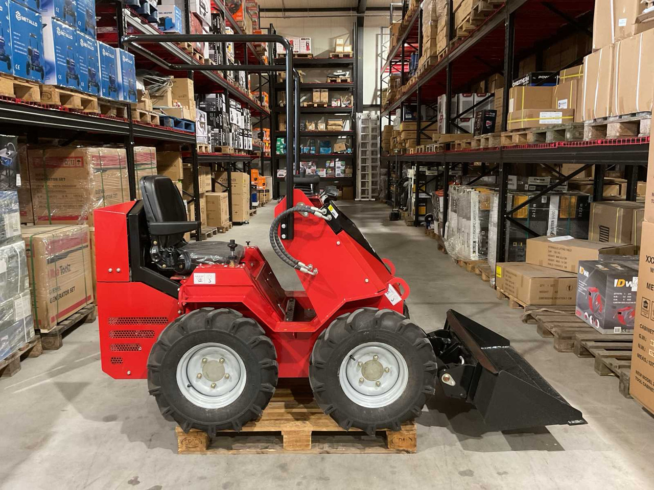 Rhino-Cross SSL480 - Kolový nakladač: obrázek 3 Rhino-Cross SSL480 - Kolový nakladač: obrázek 3