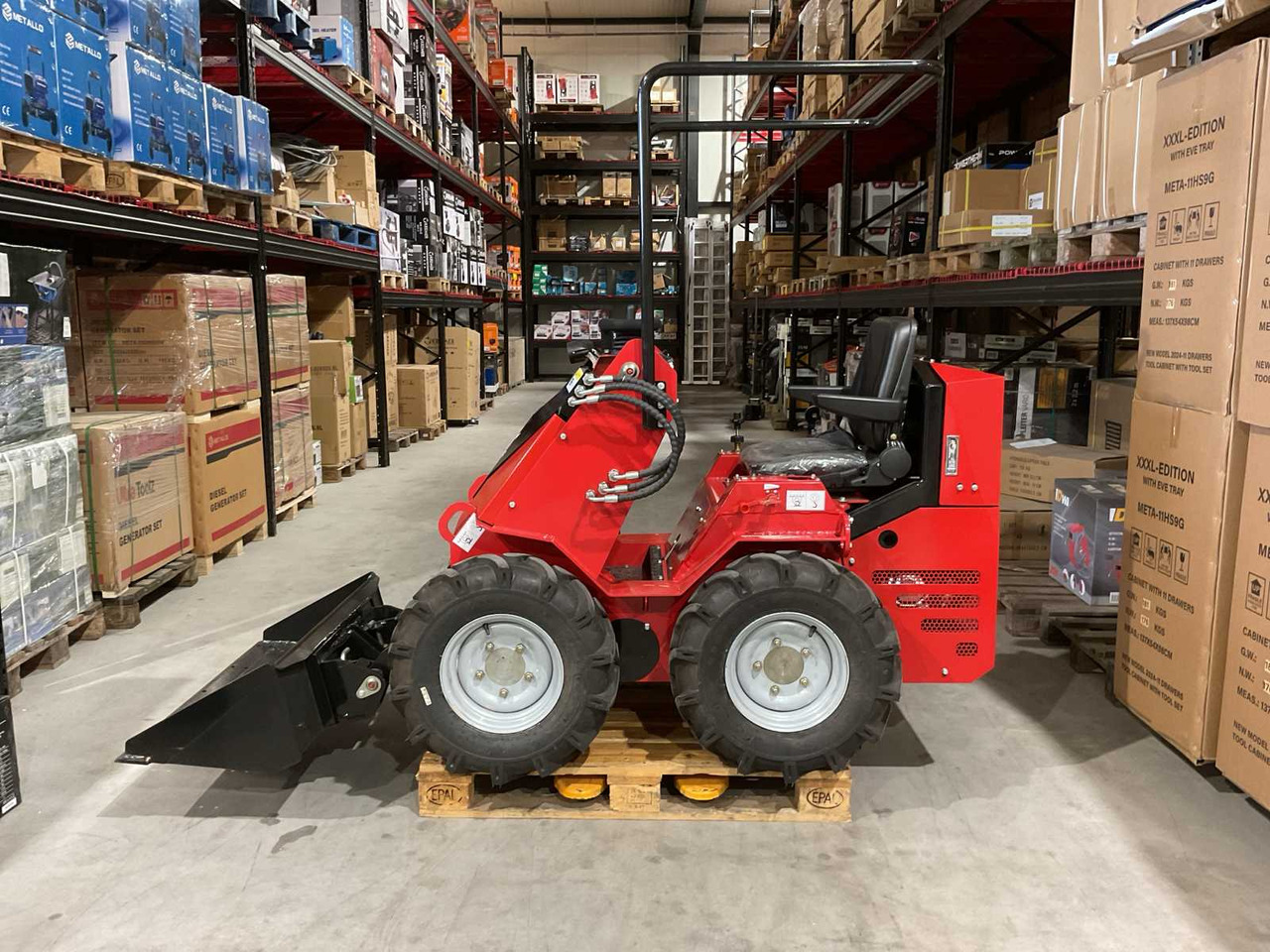 Rhino-Cross SSL480 - Kolový nakladač: obrázek 4 Rhino-Cross SSL480 - Kolový nakladač: obrázek 4