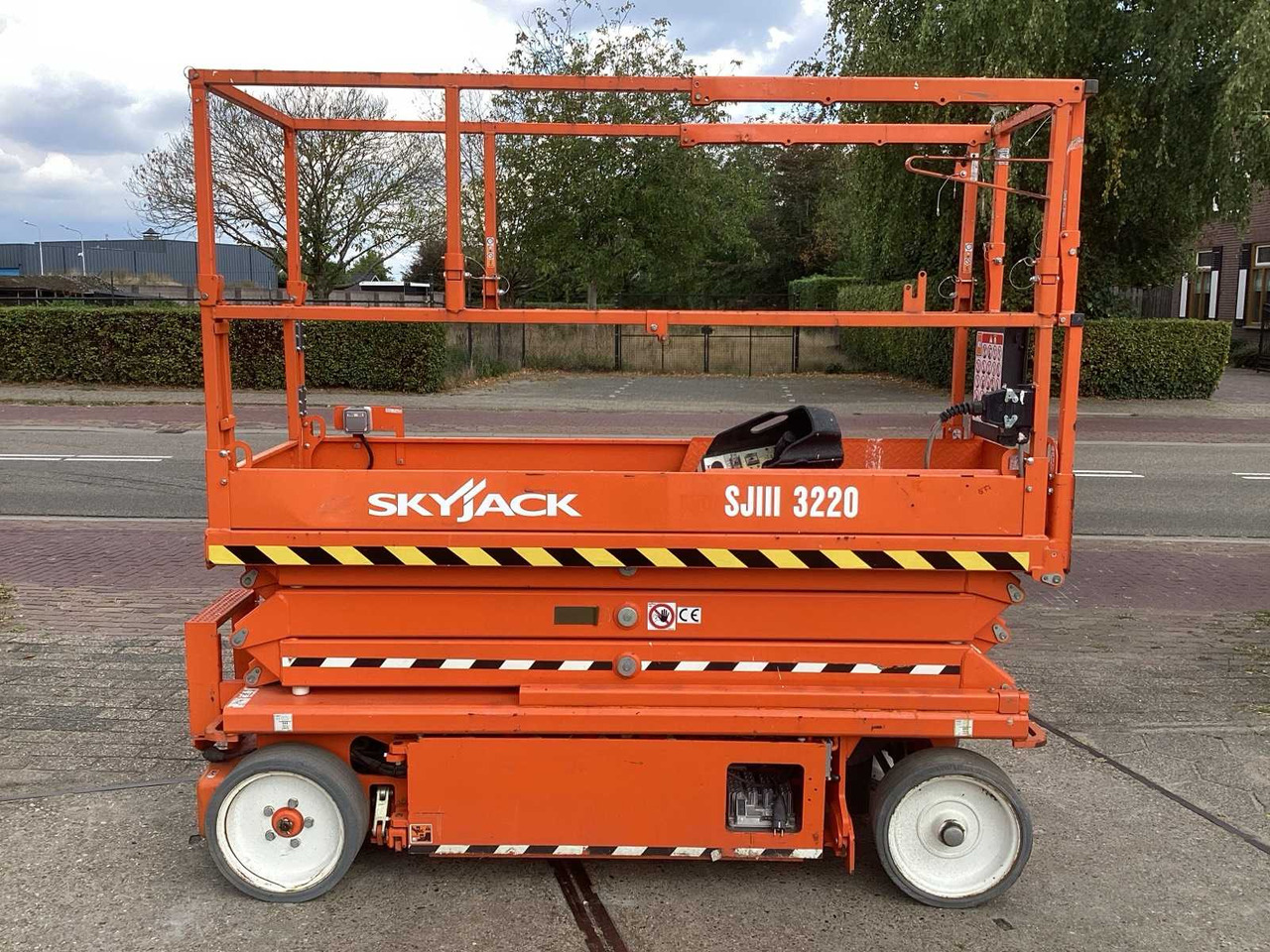 SKYJACK SJIII 3220 - Pracovní plošina: obrázek 1 SKYJACK SJIII 3220 - Pracovní plošina: obrázek 1