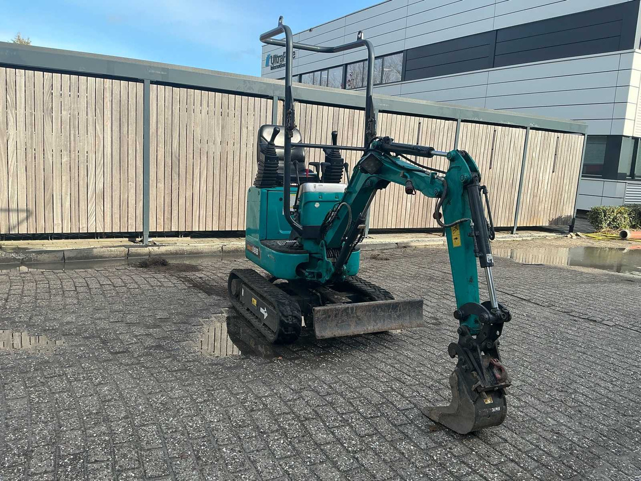 SUNWARD SWE08B - Mini rýpadlo: obrázek 3 SUNWARD SWE08B - Mini rýpadlo: obrázek 3