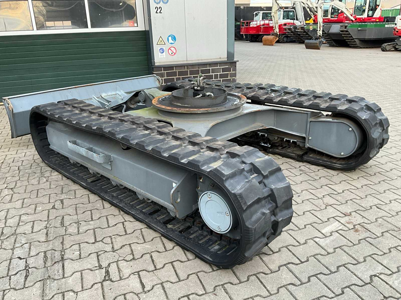 TAKEUCHI TB290-2 TRACKED DUMPER UNDERCARRIAGE - Mini-sklápěčka: obrázek 3 TAKEUCHI TB290-2 TRACKED DUMPER UNDERCARRIAGE - Mini-sklápěčka: obrázek 3