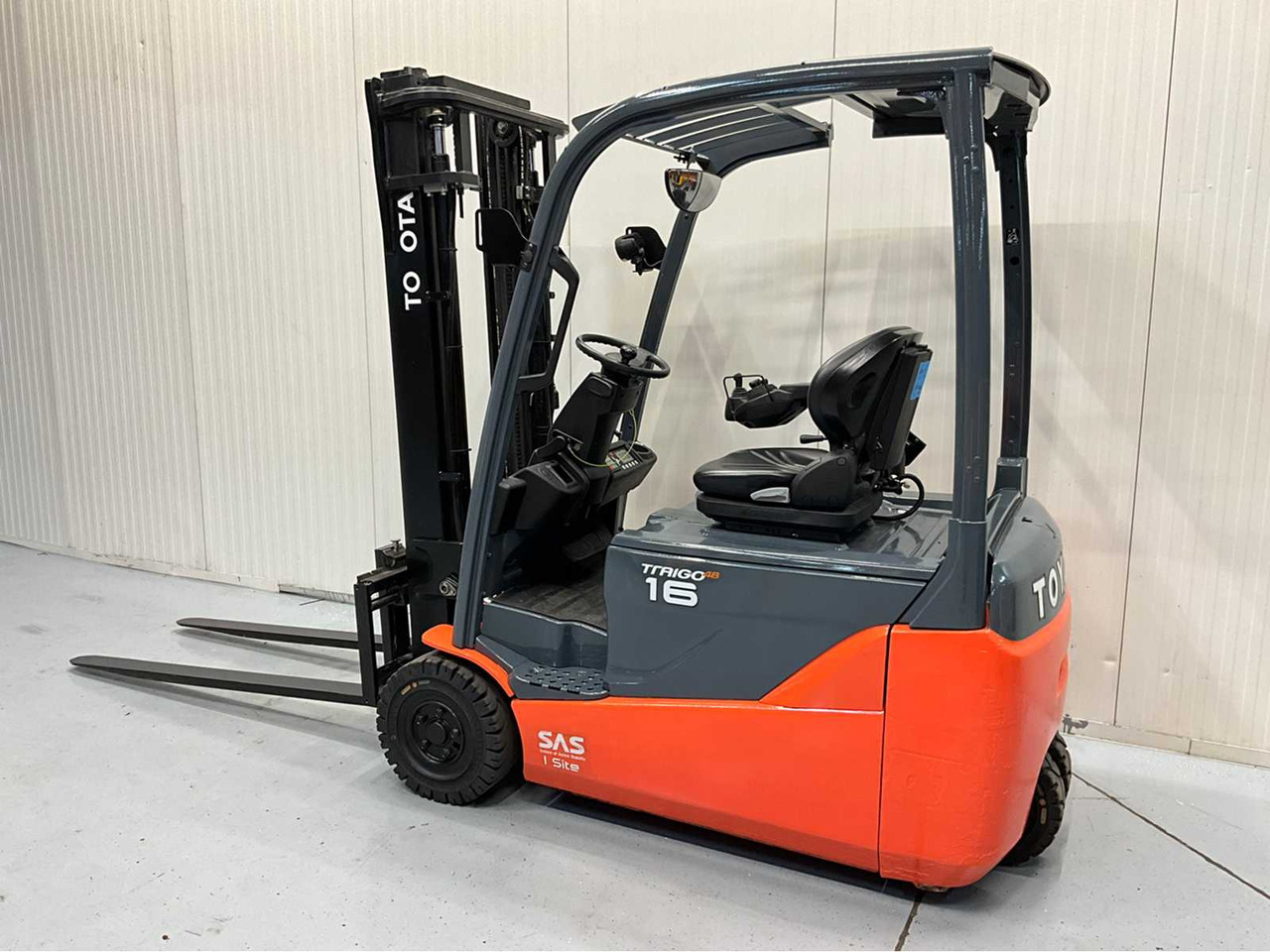 TOYOTA - 8FBE16T - FORKLIFT YEAR OF MANUFACTURE 2019- SPOONS 160CM, 7325 HOURS - Vysokozdvižný vozík: obrázek 3 TOYOTA - 8FBE16T - FORKLIFT YEAR OF MANUFACTURE 2019- SPOONS 160CM, 7325 HOURS - Vysokozdvižný vozík: obrázek 3
