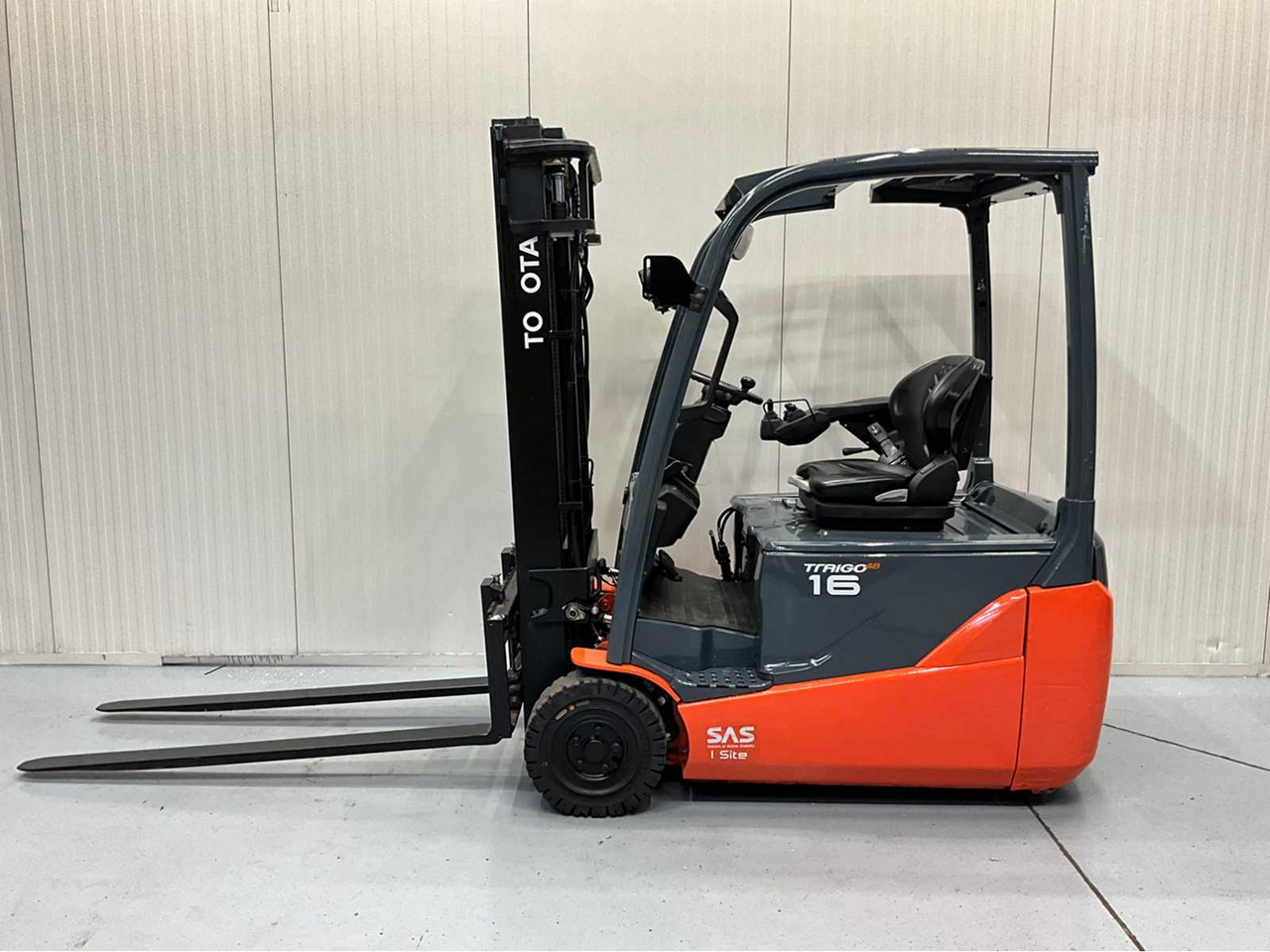 TOYOTA - 8FBE16T - FORKLIFT YEAR OF MANUFACTURE 2019- SPOONS 160CM - 7325 HOURS - SIDE-SHIFT - Vysokozdvižný vozík: obrázek 2 TOYOTA - 8FBE16T - FORKLIFT YEAR OF MANUFACTURE 2019- SPOONS 160CM - 7325 HOURS - SIDE-SHIFT - Vysokozdvižný vozík: obrázek 2