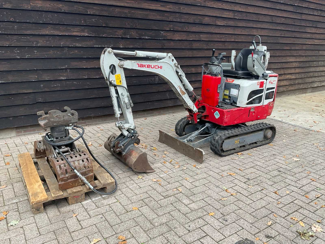 Takeuchi TB210 R - Mini rýpadlo: obrázek 1 Takeuchi TB210 R - Mini rýpadlo: obrázek 1