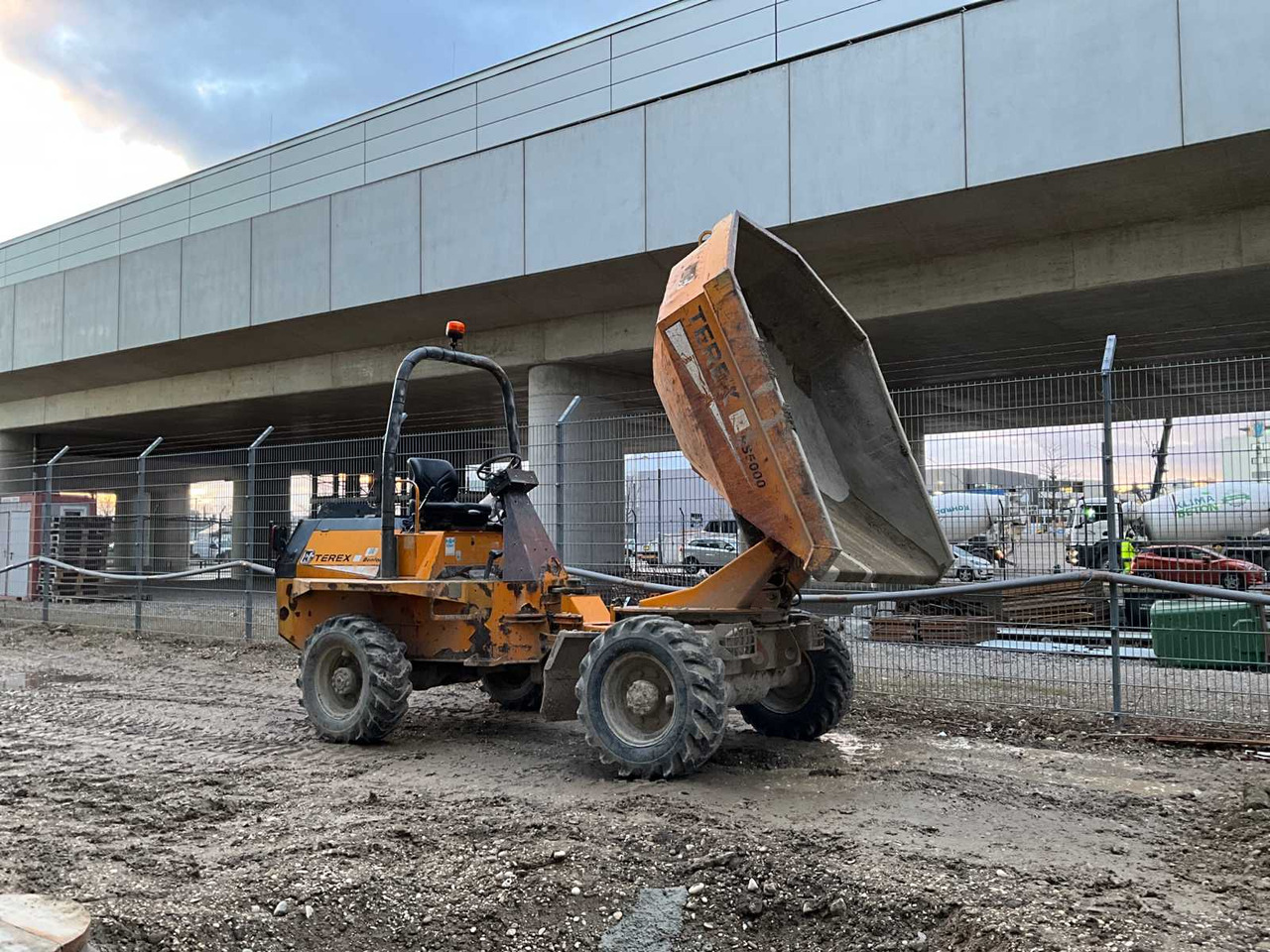 Terex PS5000 - Zemědělský sklápěcí přívěs: obrázek 1 Terex PS5000 - Zemědělský sklápěcí přívěs: obrázek 1