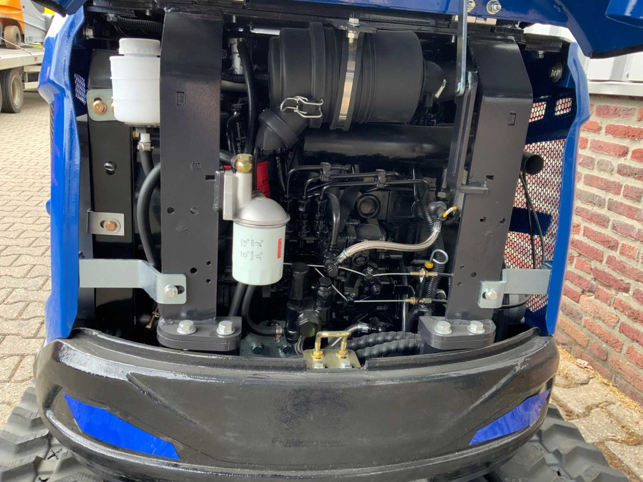 UF Equipment NM-18 - Pásové rýpadlo: obrázek 5 UF Equipment NM-18 - Pásové rýpadlo: obrázek 5