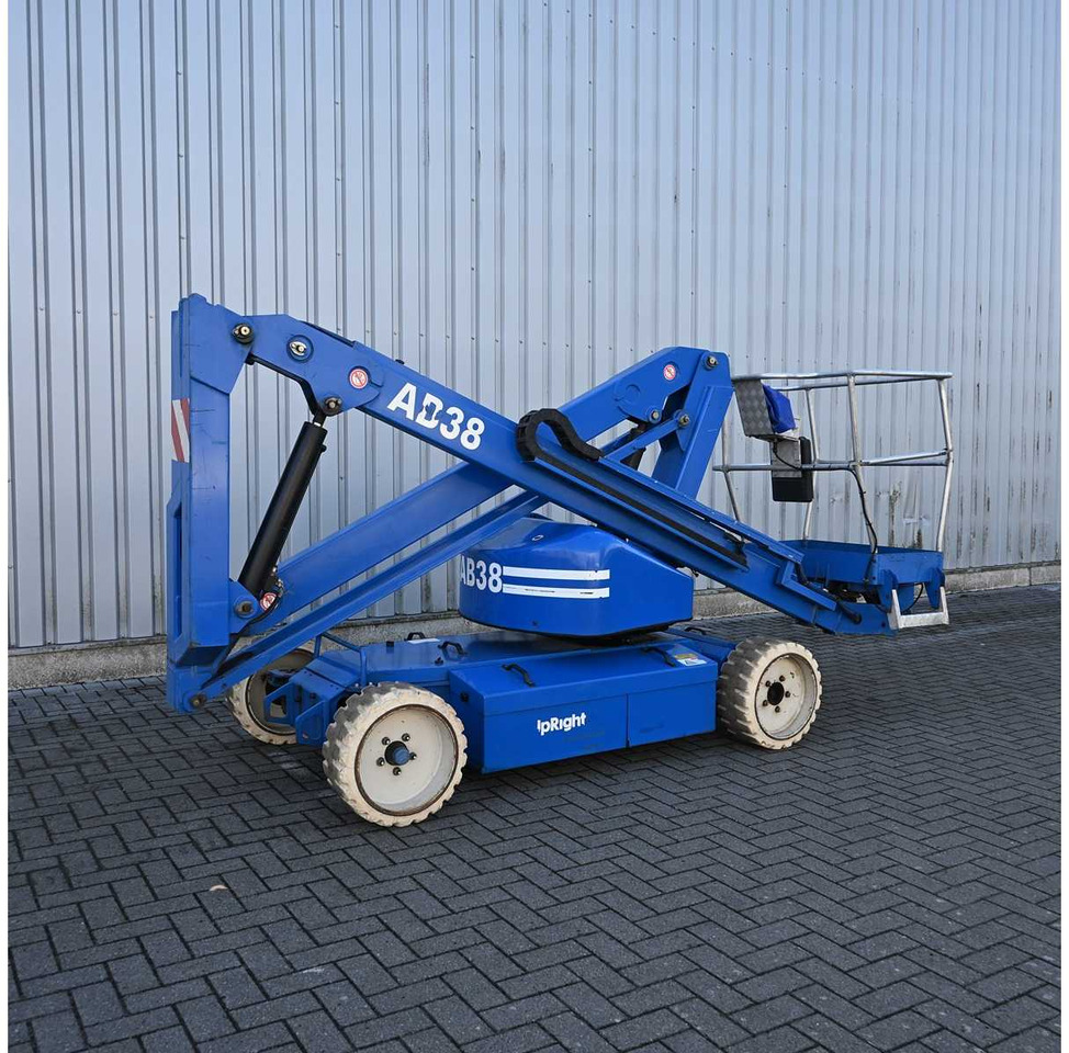Upright AB38 - Pracovní plošina: obrázek 2 Upright AB38 - Pracovní plošina: obrázek 2