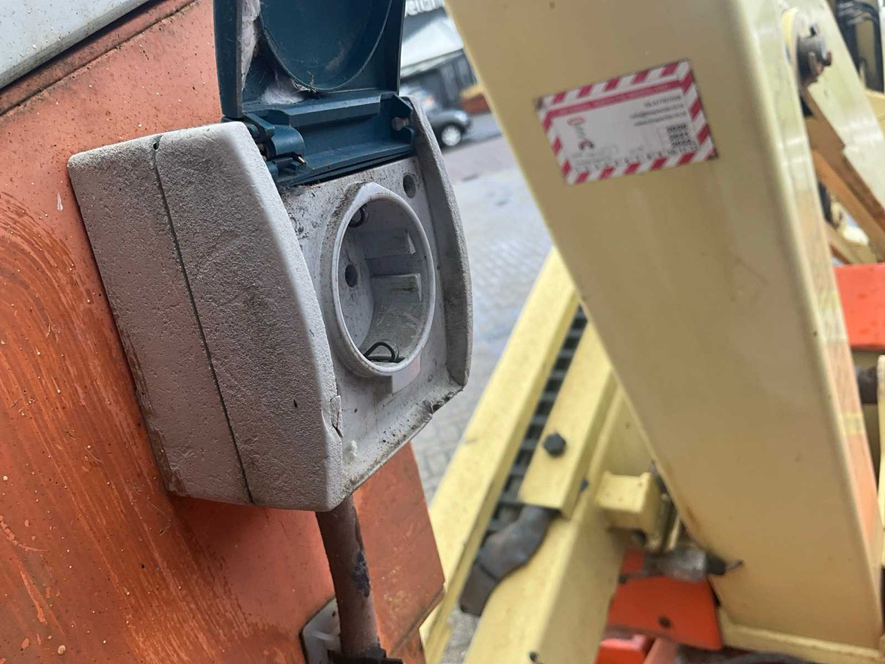 Pracovní plošina "Upright" "UPRIGHT" - AB38N - ARTICULATED TELESCOPIC BOOM LIFT - 2007: obrázek 14 Pracovní plošina "Upright" "UPRIGHT" - AB38N - ARTICULATED TELESCOPIC BOOM LIFT - 2007: obrázek 14