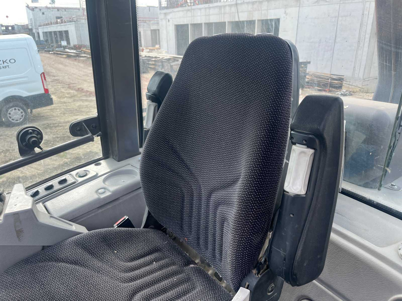 Kolový nakladač VOLVO L45G-TP: obrázek 38 Kolový nakladač VOLVO L45G-TP: obrázek 38