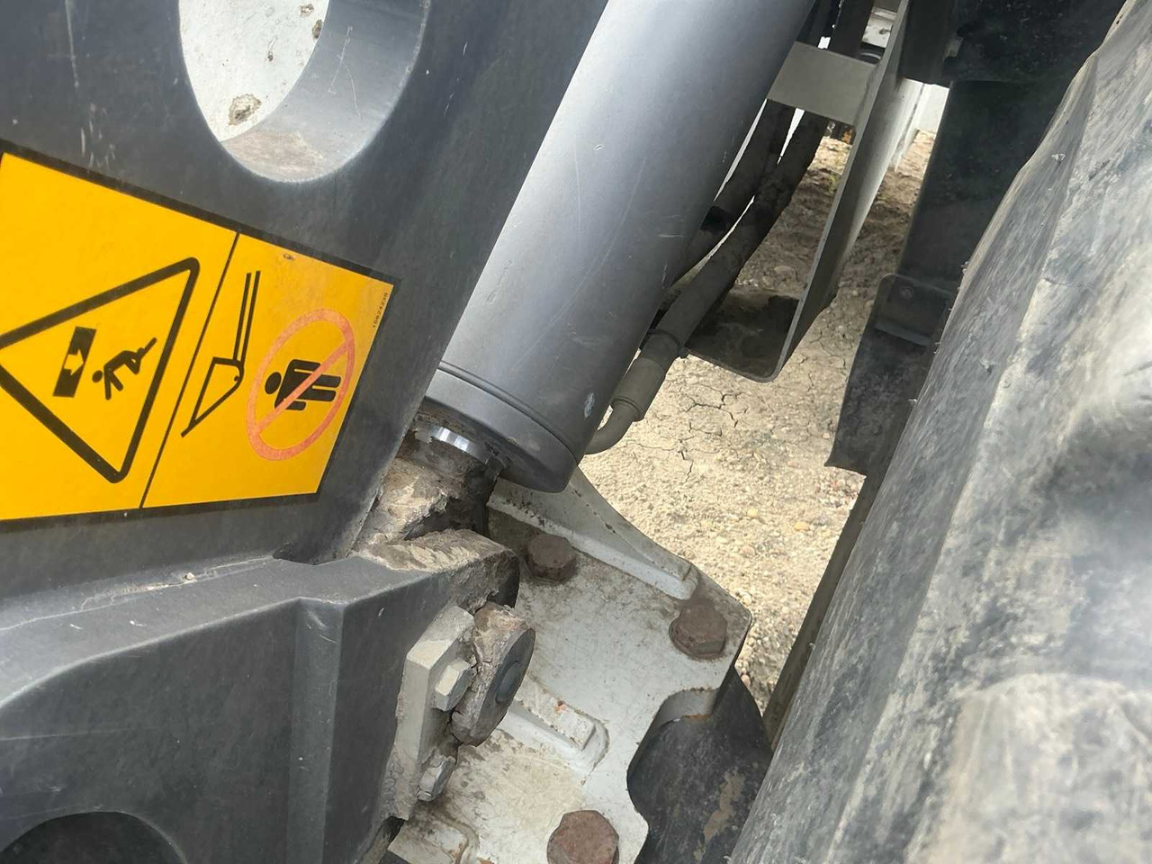 Kolový nakladač VOLVO L45G-TP: obrázek 14 Kolový nakladač VOLVO L45G-TP: obrázek 14