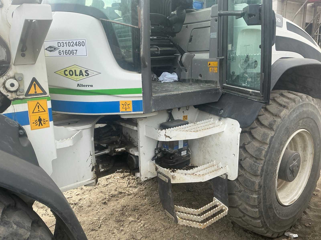 Kolový nakladač VOLVO L45G-TP: obrázek 17 Kolový nakladač VOLVO L45G-TP: obrázek 17