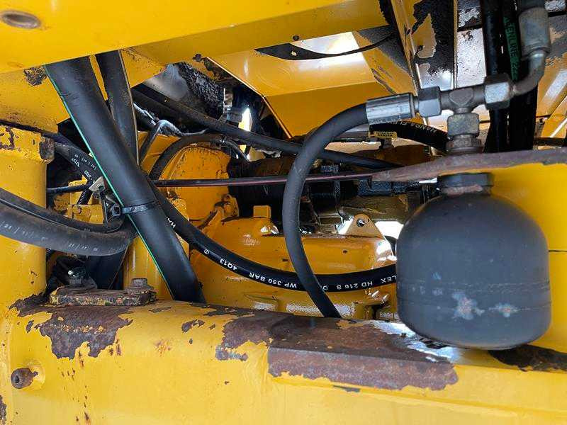 Smykem řízený nakladač pásový VOLVO - L70C - WHEEL LOADER: obrázek 17 Smykem řízený nakladač pásový VOLVO - L70C - WHEEL LOADER: obrázek 17