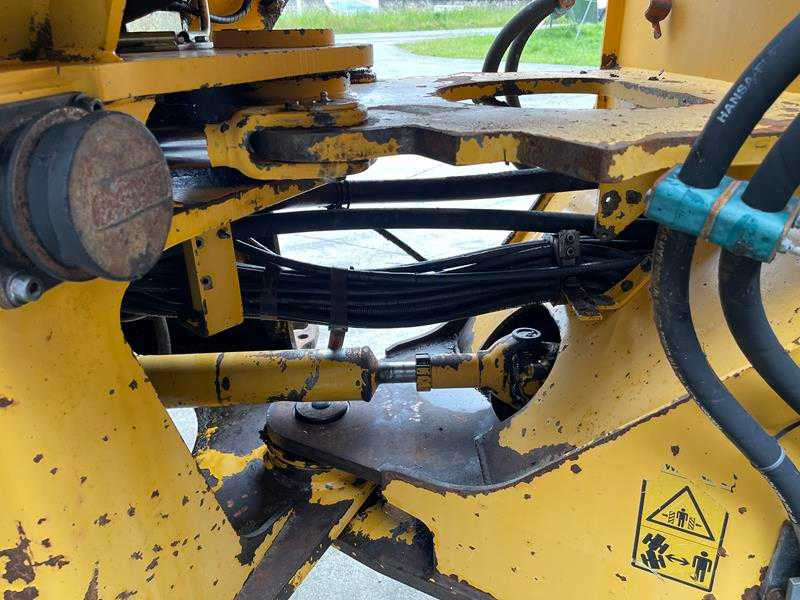 Smykem řízený nakladač pásový VOLVO - L70C - WHEEL LOADER: obrázek 15 Smykem řízený nakladač pásový VOLVO - L70C - WHEEL LOADER: obrázek 15