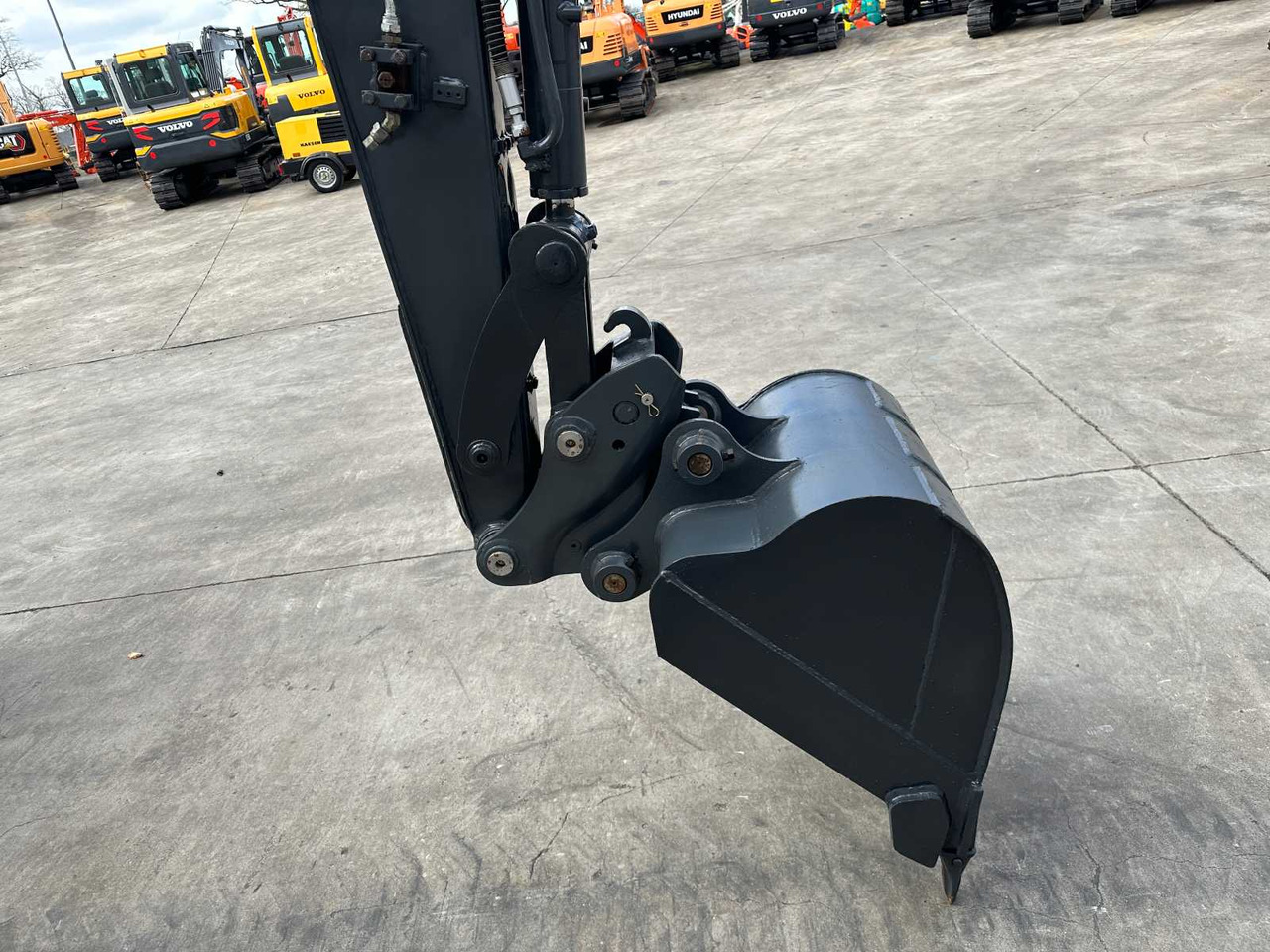 Pásové rýpadlo Volvo EC60C: obrázek 11