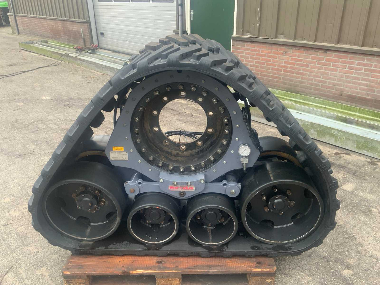 West-track D19X128X34 - Traktor: obrázek 2 West-track D19X128X34 - Traktor: obrázek 2