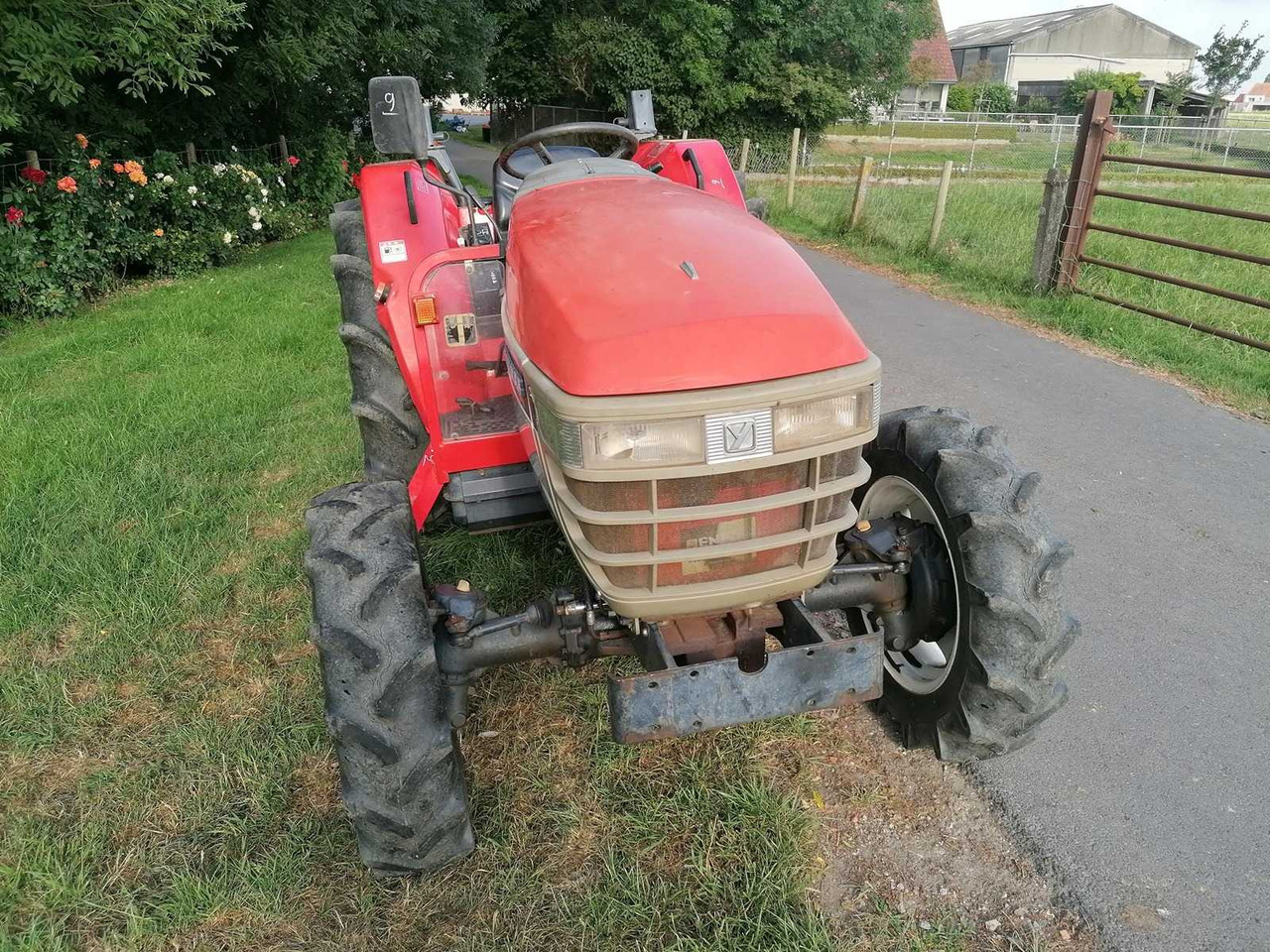Yanmar AF-33 - Malotraktor: obrázek 2 Yanmar AF-33 - Malotraktor: obrázek 2