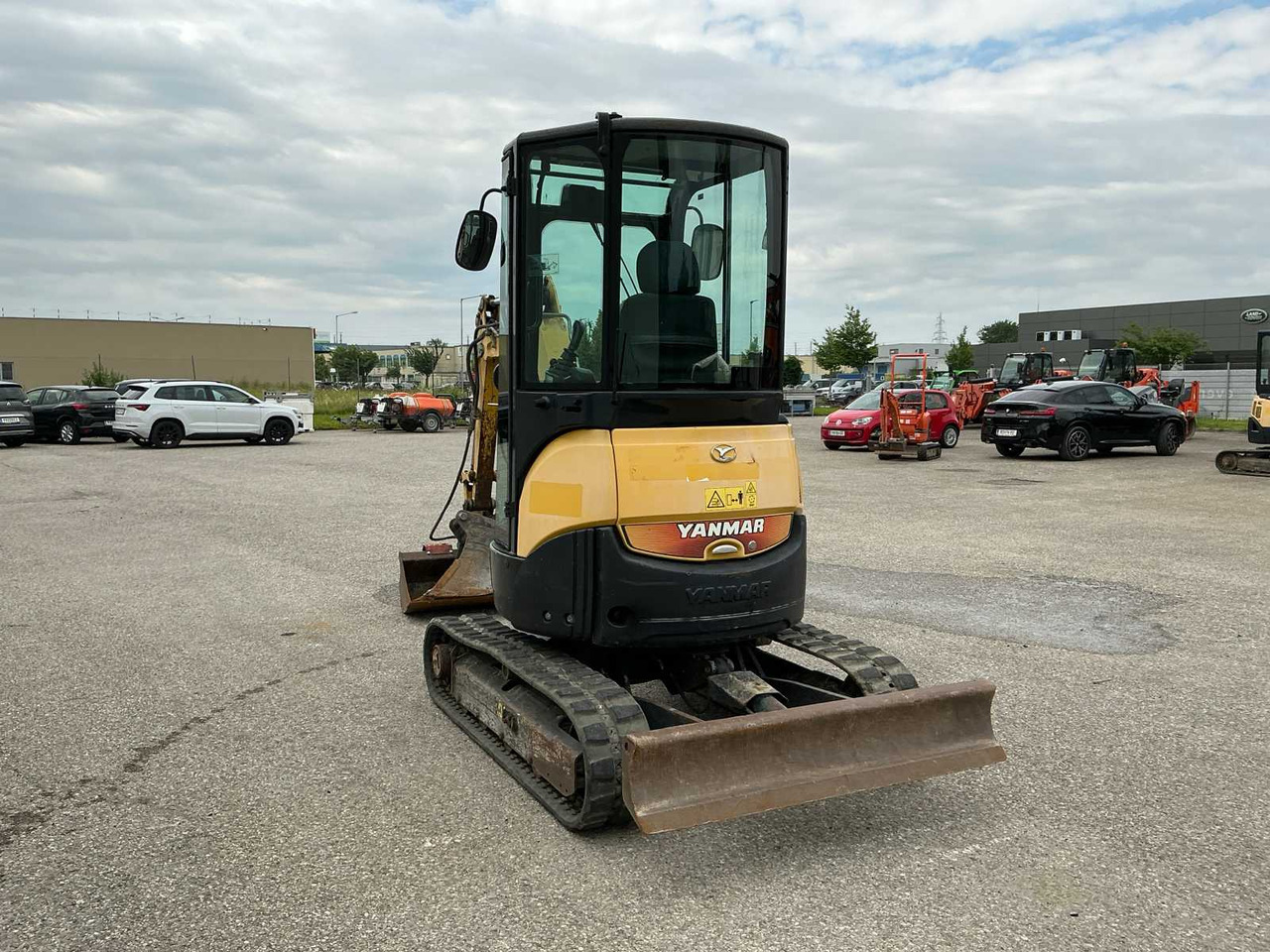 Yanmar VIO25-4 - Pásové rýpadlo: obrázek 3 Yanmar VIO25-4 - Pásové rýpadlo: obrázek 3