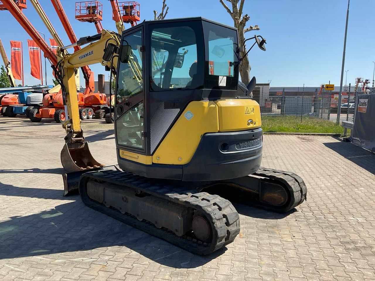 Yanmar ViO80-U - Pásové rýpadlo: obrázek 4 Yanmar ViO80-U - Pásové rýpadlo: obrázek 4