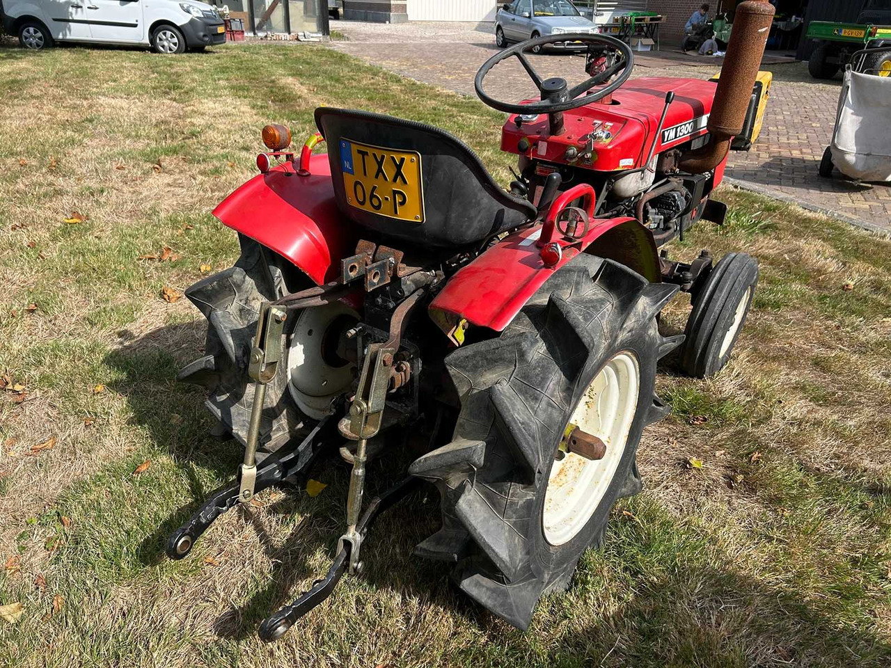 Yanmar YM1300 - Malotraktor: obrázek 2 Yanmar YM1300 - Malotraktor: obrázek 2