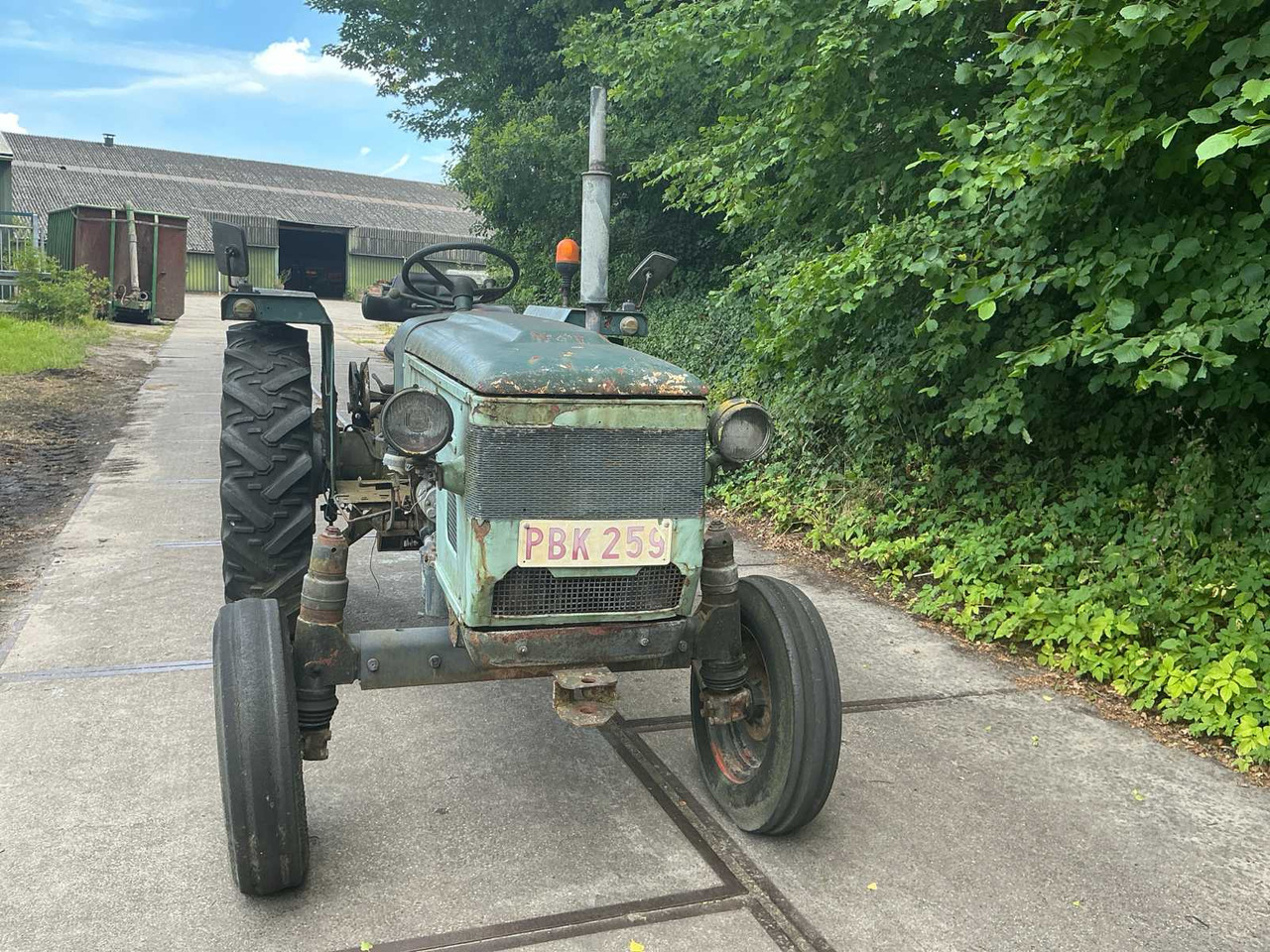 Zetor 4712 - Traktor: obrázek 3 Zetor 4712 - Traktor: obrázek 3
