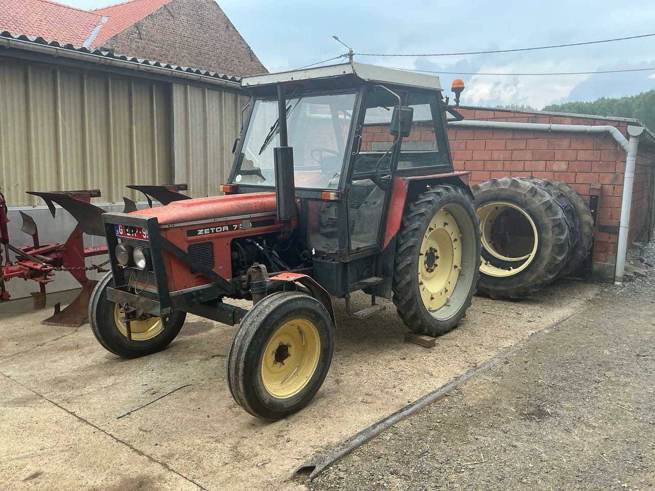 Zetor 7011 - Traktor: obrázek 1 Zetor 7011 - Traktor: obrázek 1