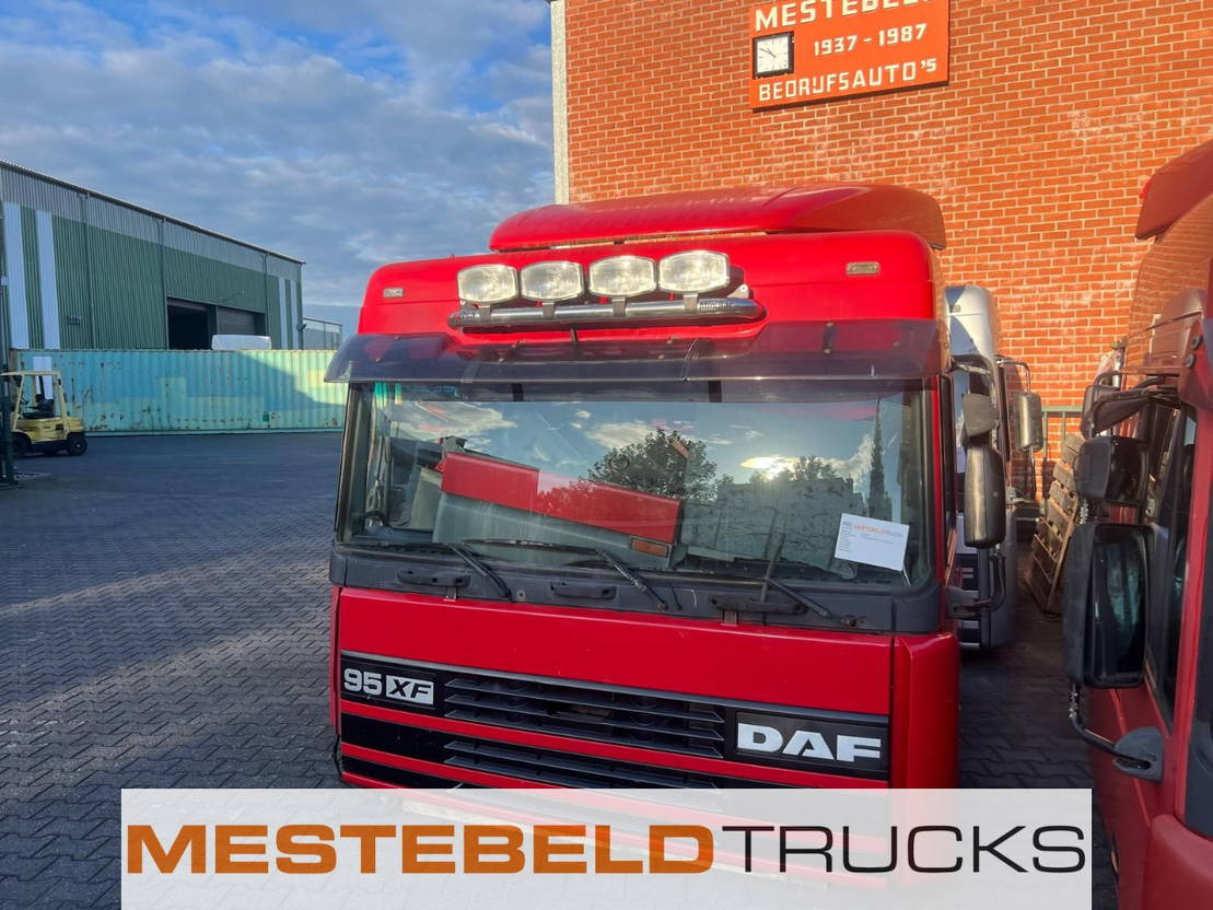 DAF Cabine Spacecab Euro 2 - Kabina pro Nákladní auto: obrázek 1 DAF Cabine Spacecab Euro 2 - Kabina pro Nákladní auto: obrázek 1