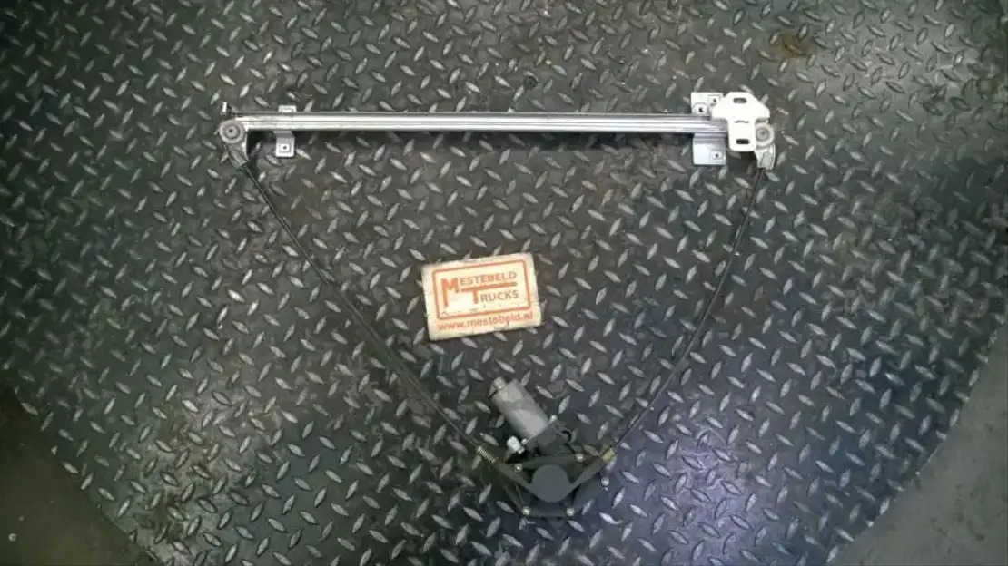 DAF Raammechanisme + motor rechts - Kabina a interiér pro Nákladní auto: obrázek 1 DAF Raammechanisme + motor rechts - Kabina a interiér pro Nákladní auto: obrázek 1