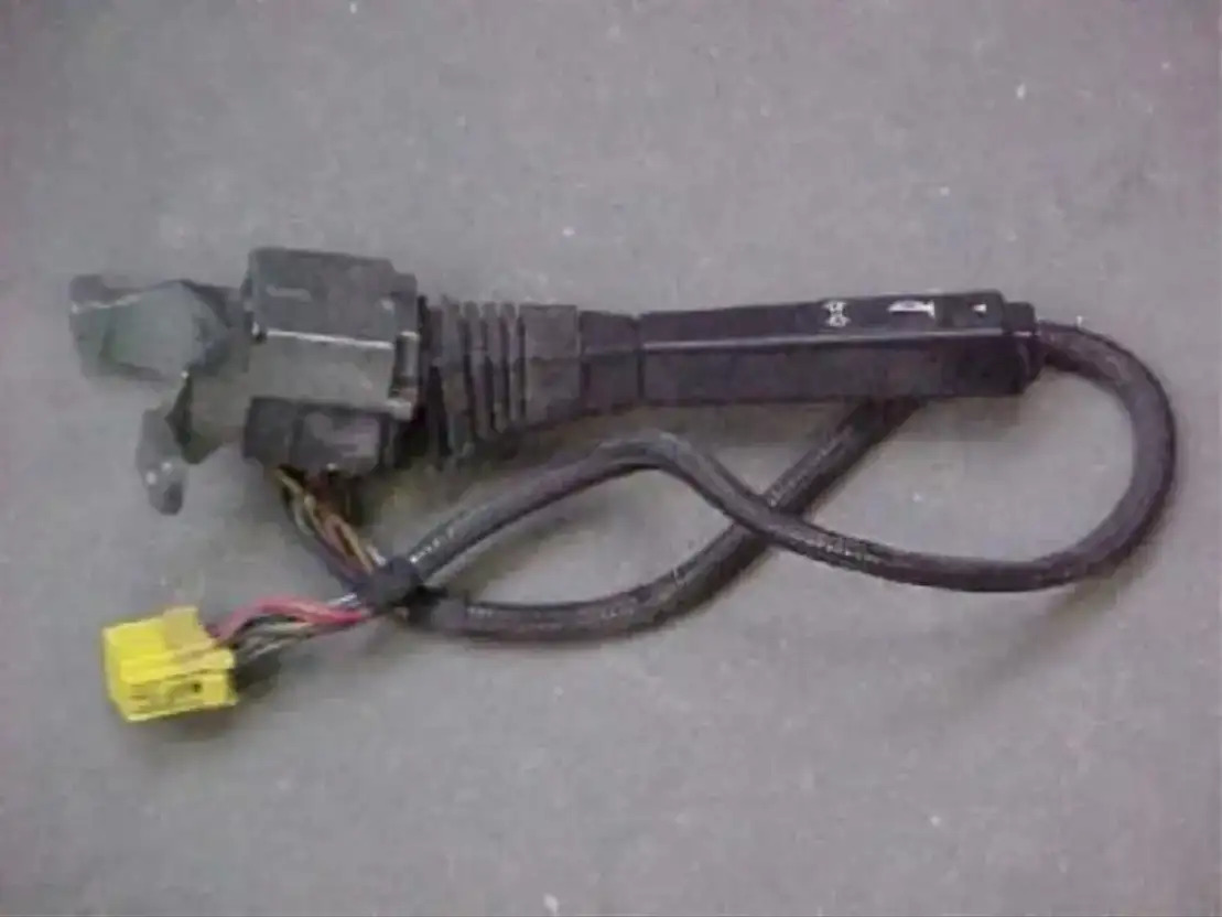 DAF Ruitenwisserschakelaar 95XF - Elektrický systém pro Nákladní auto: obrázek 1 DAF Ruitenwisserschakelaar 95XF - Elektrický systém pro Nákladní auto: obrázek 1