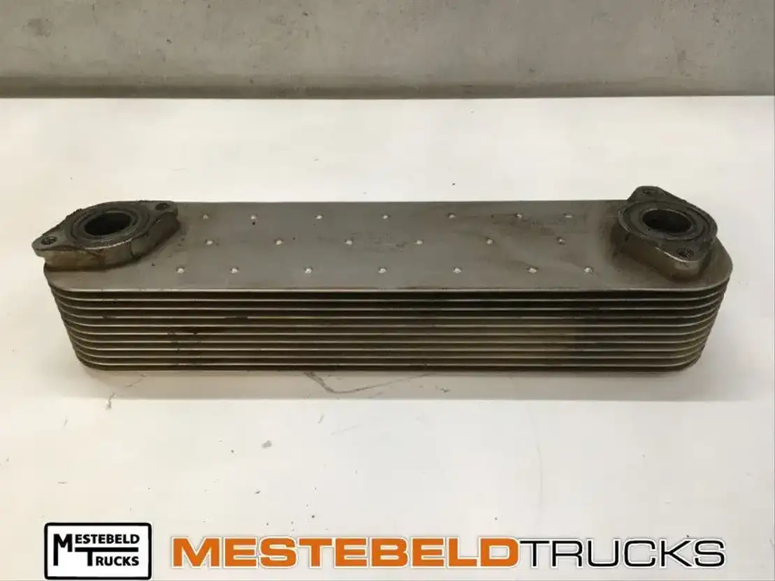 Iveco Oliekoeler cursor 13 - Motor a díly pro Nákladní auto: obrázek 1 Iveco Oliekoeler cursor 13 - Motor a díly pro Nákladní auto: obrázek 1