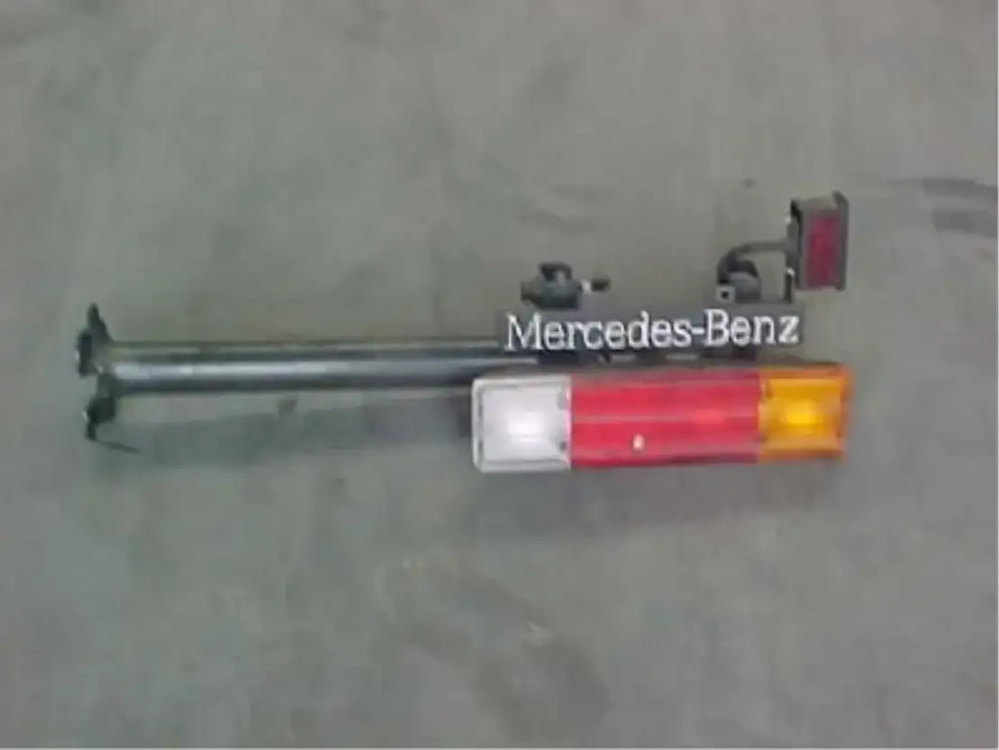 Mercedes-Benz Achterlicht+steun  - Elektrický systém pro Nákladní auto: obrázek 1 Mercedes-Benz Achterlicht+steun  - Elektrický systém pro Nákladní auto: obrázek 1