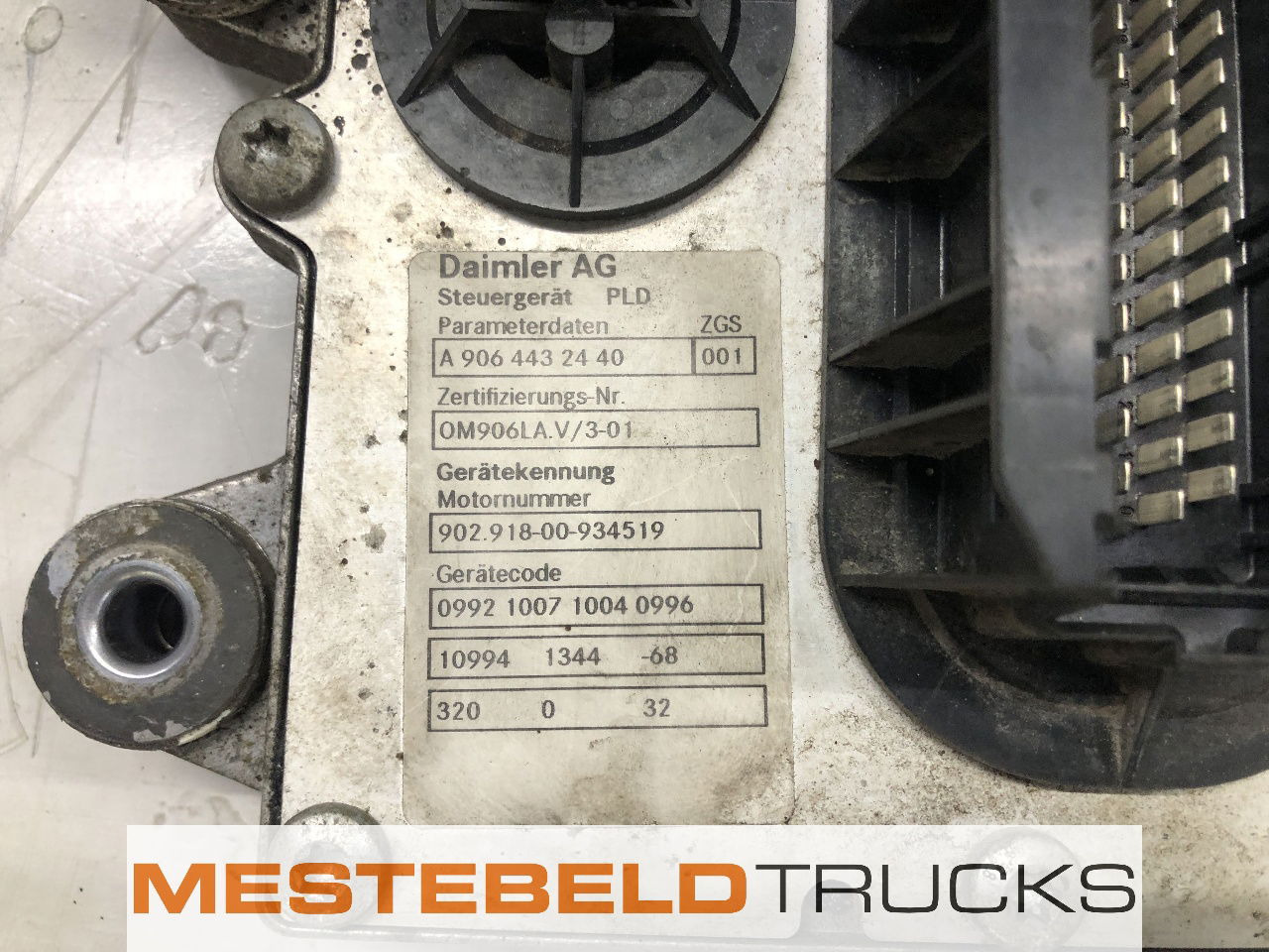 Mercedes-Benz PLD unit OM904LA.V/2-02 - Elektrický systém pro Nákladní auto: obrázek 2 Mercedes-Benz PLD unit OM904LA.V/2-02 - Elektrický systém pro Nákladní auto: obrázek 2