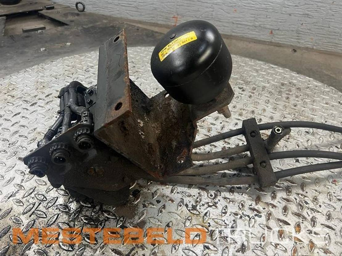 Mercedes-Benz Stuurventiel sleepas Mercedes - Ovládání volantem pro Nákladní auto: obrázek 1 Mercedes-Benz Stuurventiel sleepas Mercedes - Ovládání volantem pro Nákladní auto: obrázek 1