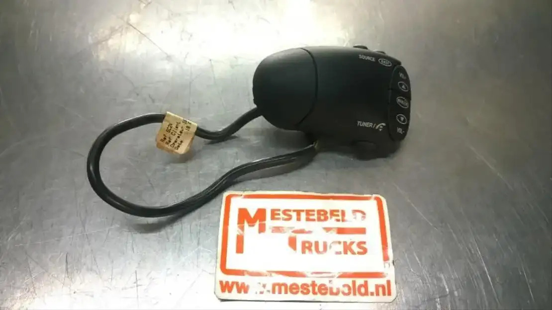 Renault R adio afstandsbediening Premium - Elektrický systém pro Nákladní auto: obrázek 1 Renault R adio afstandsbediening Premium - Elektrický systém pro Nákladní auto: obrázek 1