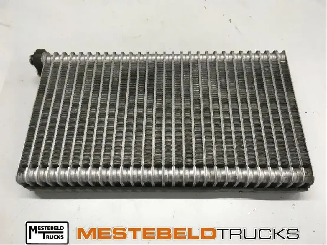 Scania Verdamper airco R-serie - Chladící systém pro Nákladní auto: obrázek 1 Scania Verdamper airco R-serie - Chladící systém pro Nákladní auto: obrázek 1