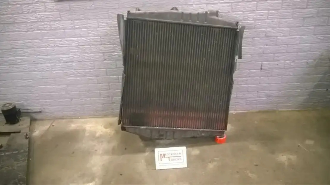 Volvo Intercooler - Chladící systém pro Nákladní auto: obrázek 1 Volvo Intercooler - Chladící systém pro Nákladní auto: obrázek 1