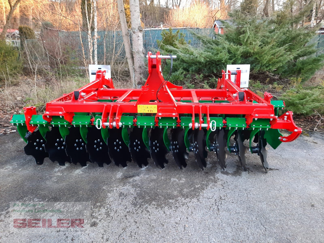 Agro-Masz BT 30 + Rohrstabwalze 500 mm - Talířové brány: obrázek 4 Agro-Masz BT 30 + Rohrstabwalze 500 mm - Talířové brány: obrázek 4