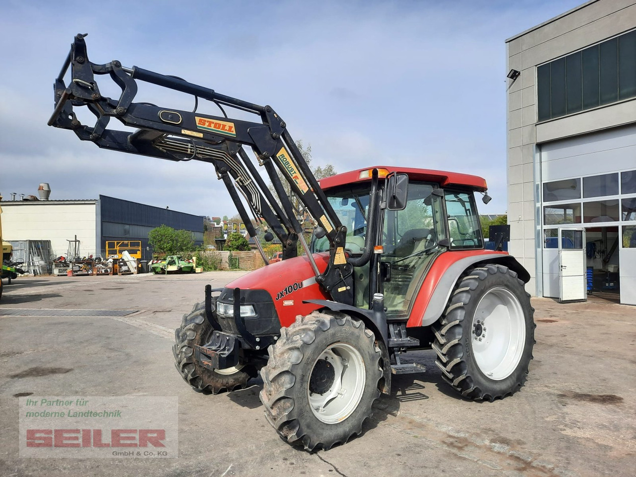 Case IH JX 100 U - Traktor: obrázek 2 Case IH JX 100 U - Traktor: obrázek 2