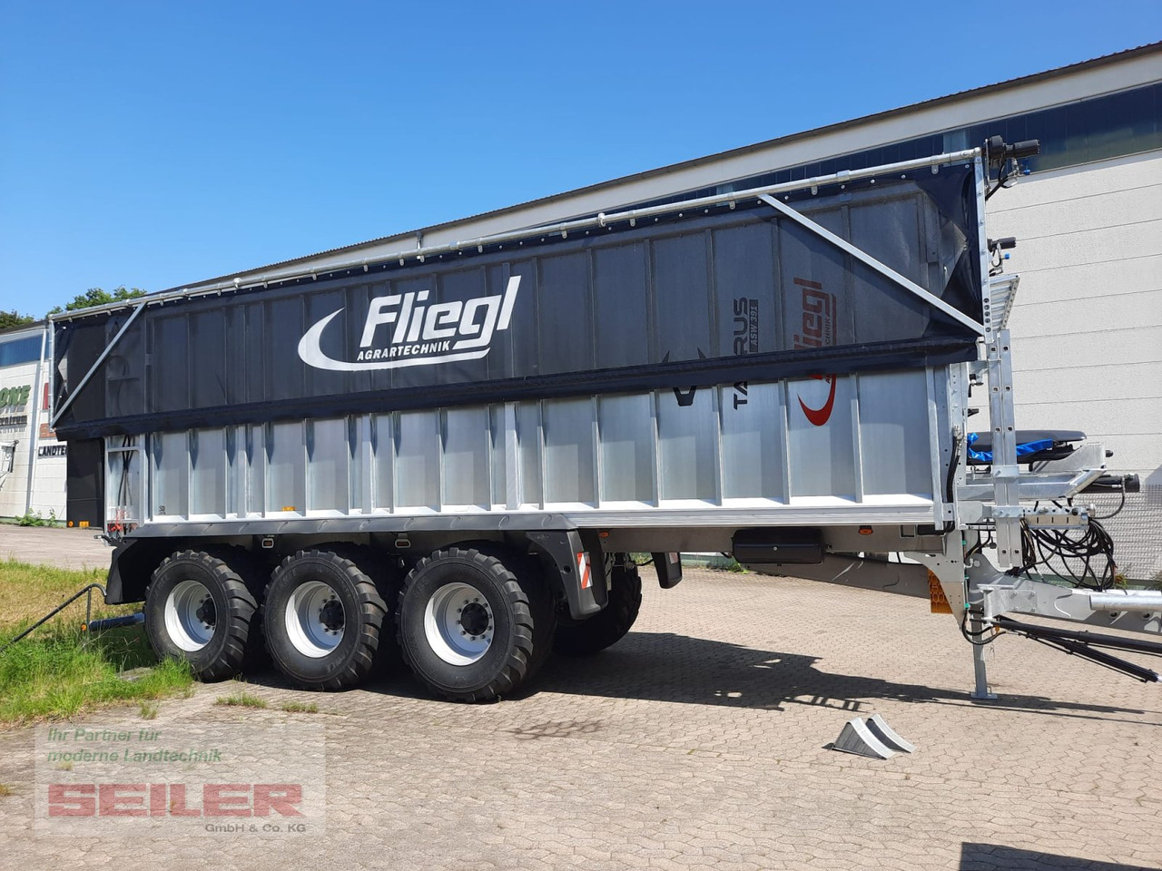 Fliegl ASW 391 TAURUS FOX 50m³ ZWL + Top Lift Light - Samonakládací vůz: obrázek 1 Fliegl ASW 391 TAURUS FOX 50m³ ZWL + Top Lift Light - Samonakládací vůz: obrázek 1