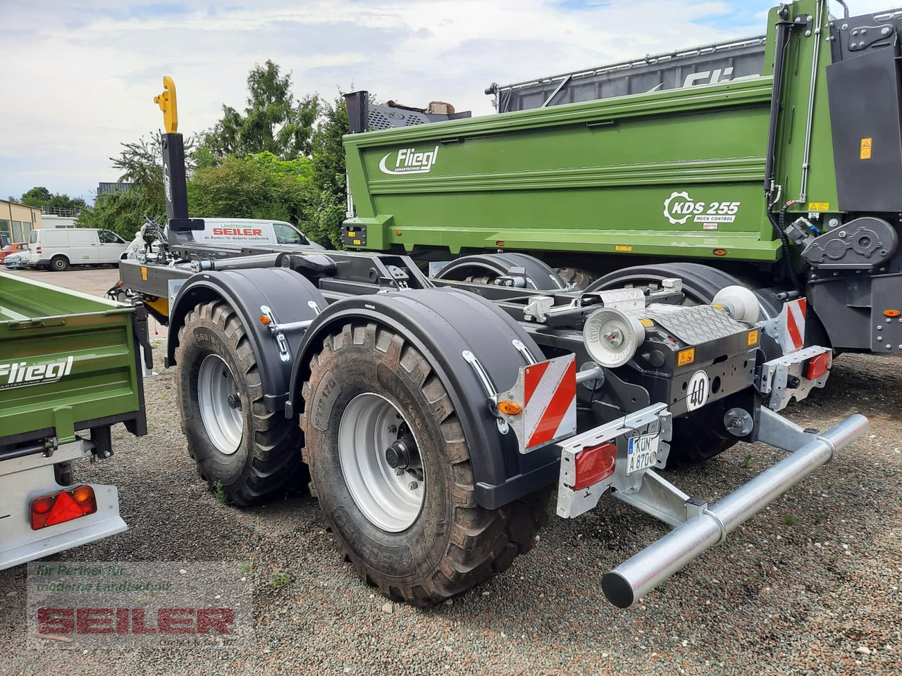 Fliegl HKL 22 Jumbo Abrollkipper - Hákový/ Ramenový nosič přívěs: obrázek 5 Fliegl HKL 22 Jumbo Abrollkipper - Hákový/ Ramenový nosič přívěs: obrázek 5