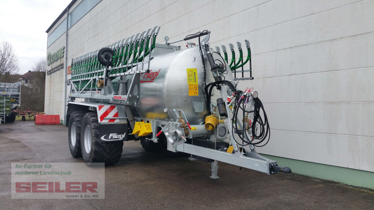 Fliegl PFW 12000 Maxx Line 12m³ + Skate 150 15m - Fekální cisterna: obrázek 1 Fliegl PFW 12000 Maxx Line 12m³ + Skate 150 15m - Fekální cisterna: obrázek 1